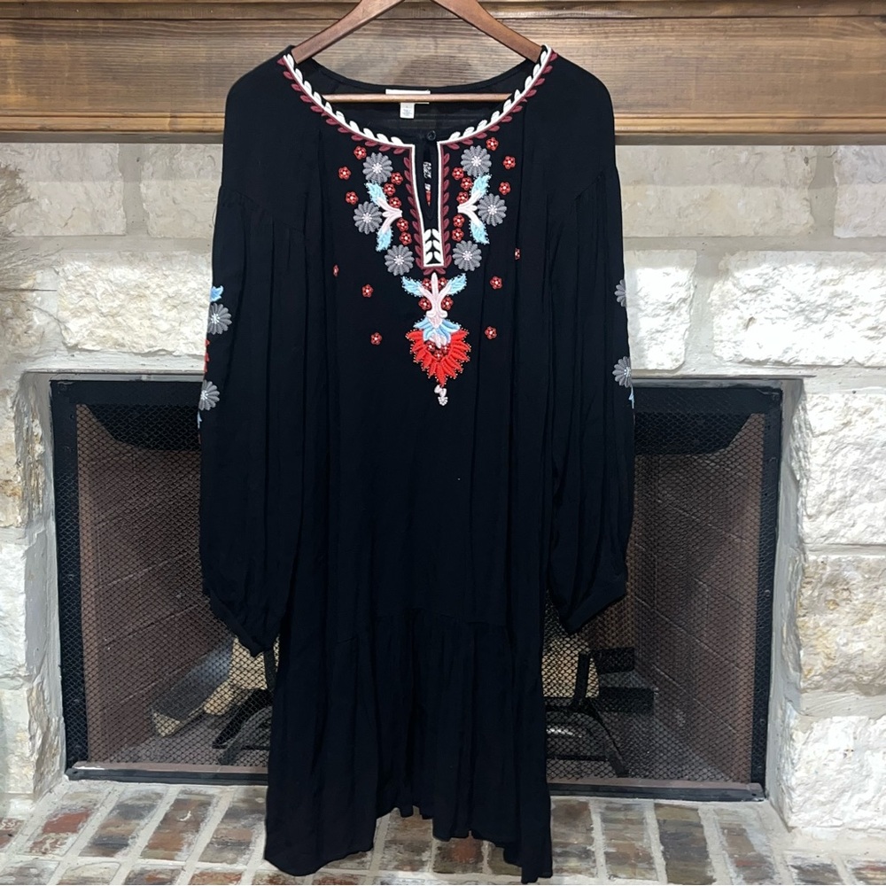 Stellah Black Embroidered Peasant Dress Long Sleeve Large